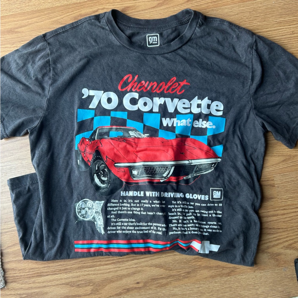 Stone Gray Chevrolet '70s Corvette Graphic Tee